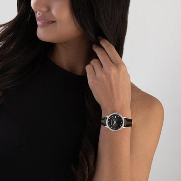 Raymond Weil Toccata Diamonds 5388-SLS-20081 με μαύρο δερμάτινο λουράκι μαύρο καντράν 34mm και διαμάντια.